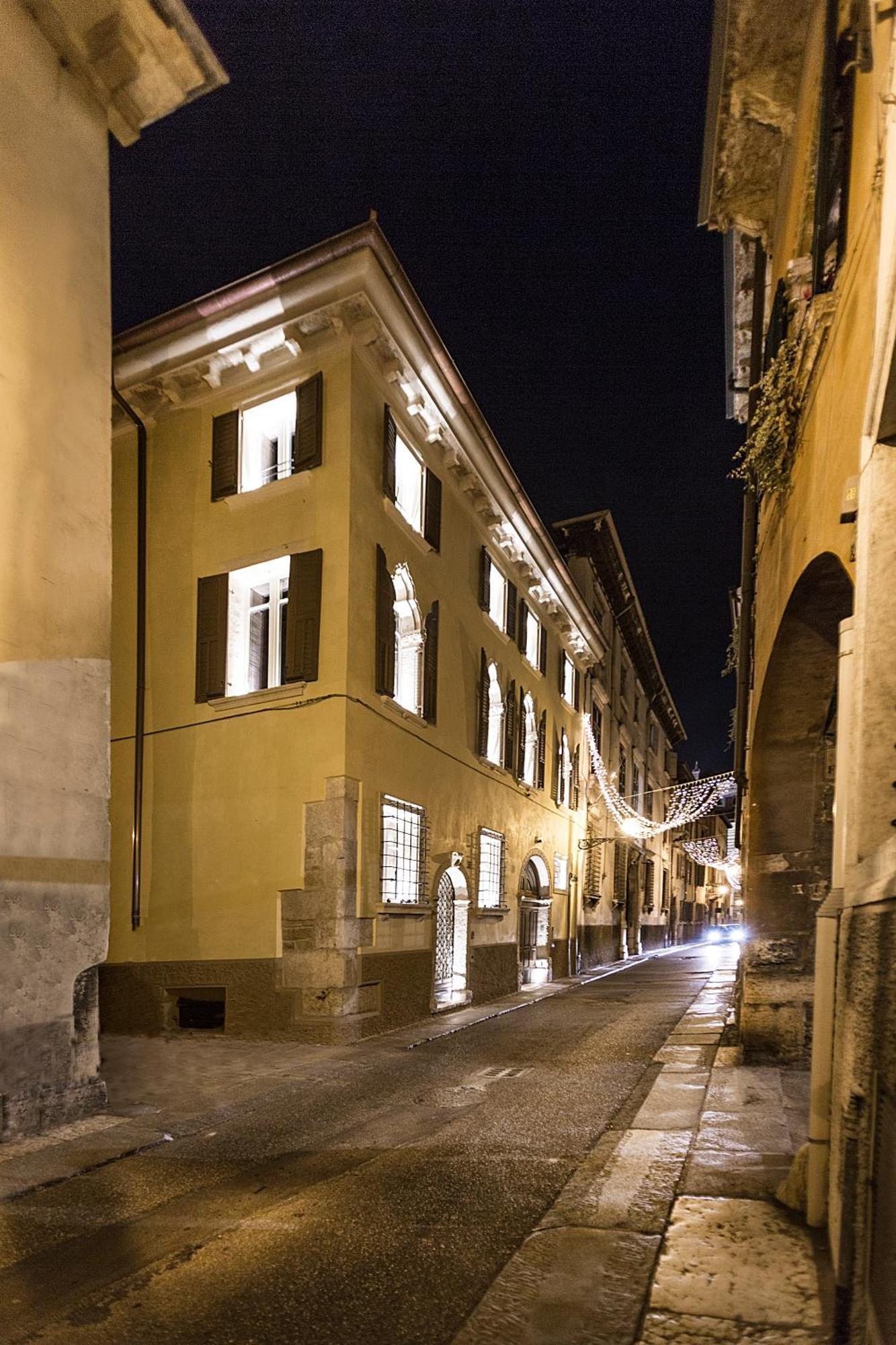Residenza Palazzo Brenzoni Leilighet Verona Eksteriør bilde